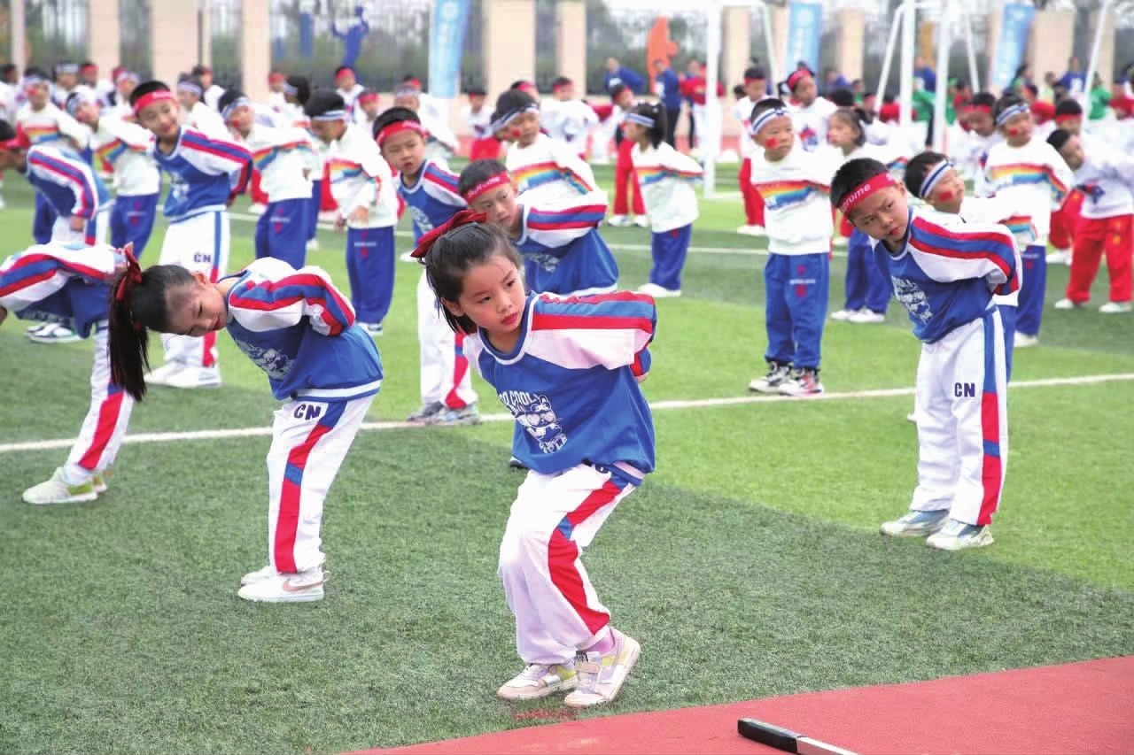 我来我征服，梅西来迈阿密时球队为联赛垫底，如今拿下总冠军