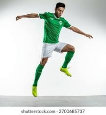 刘伟国：捧起中甲冠军奖杯很激动，明年力争在中超站稳脚跟